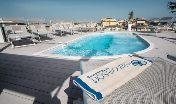 piscina e Idromassaggio (*uso esclusivo Junior Suite)